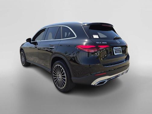 2025 Mercedes-Benz GLC 300 Base