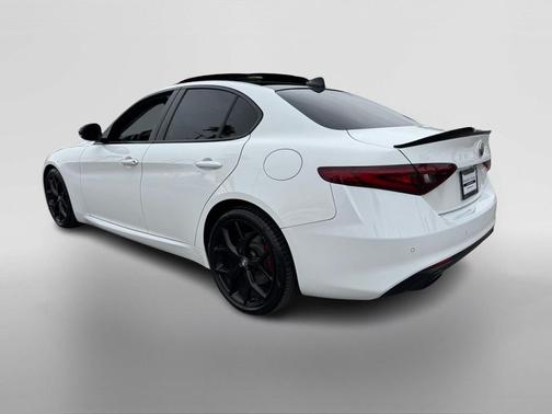 2019 Alfa Romeo Giulia Base