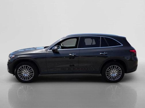 Graphite Gray Metallic 2023 Mercedes-Benz GLC 300 Base