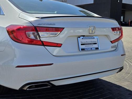 White 2022 Honda Accord Sport SE