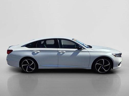 White 2022 Honda Accord Sport SE