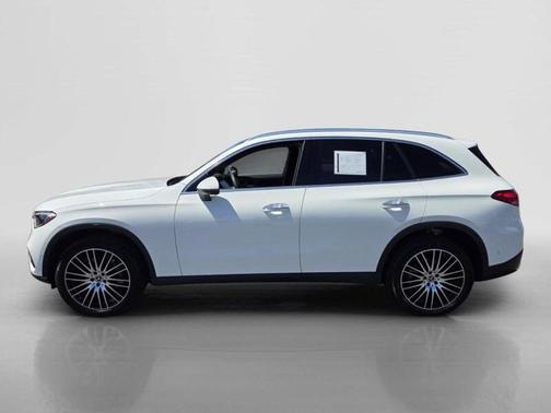 Polar White 2026 Mercedes-Benz GLC 300 Base