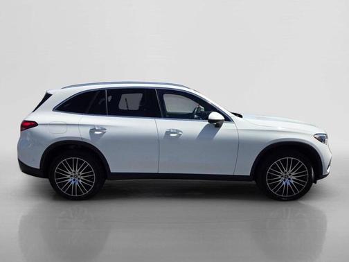 Polar White 2026 Mercedes-Benz GLC 300 Base