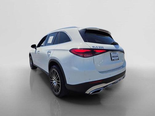 Polar White 2026 Mercedes-Benz GLC 300 Base