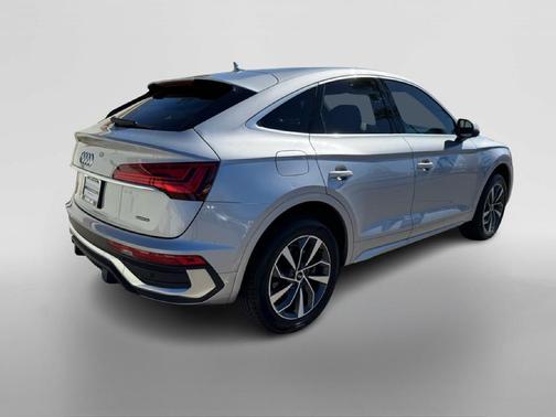 2022 Audi Q5 45 S line Premium Plus