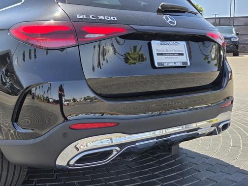 Obsidian Black Metallic 2024 Mercedes-Benz GLC 300 Base 4MATIC