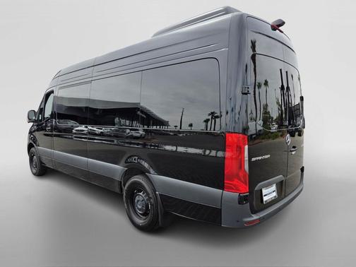 2025 Mercedes-Benz Sprinter 2500 Standard Roof