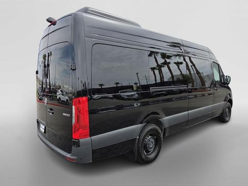 2025 Mercedes-Benz Sprinter 2500 Standard Roof