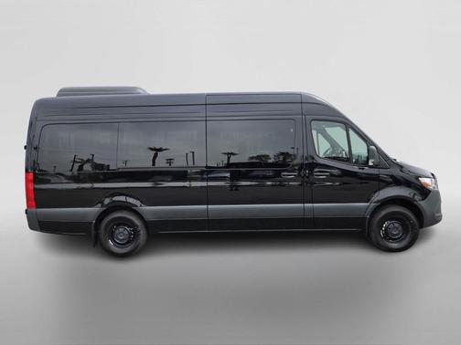 2025 Mercedes-Benz Sprinter 2500 Standard Roof
