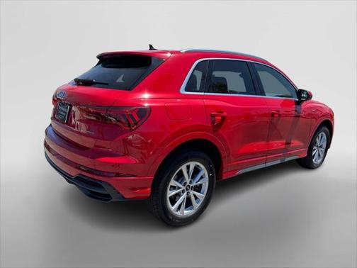 2022 Audi Q3 45 S line Premium