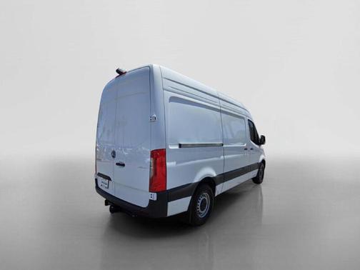 Arctic White 2024 Mercedes-Benz Sprinter 2500