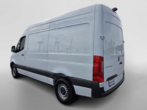 2025 Mercedes-Benz Sprinter 2500 Standard Roof
