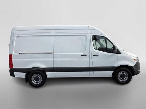 2025 Mercedes-Benz Sprinter 2500 Standard Roof