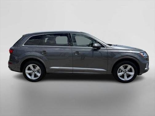 2024 Audi Q7 45 Premium
