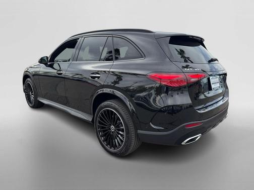 2026 Mercedes-Benz GLC 300 Base