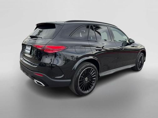 2026 Mercedes-Benz GLC 300 Base