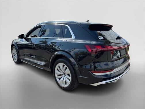 2022 Audi e-tron S Prestige