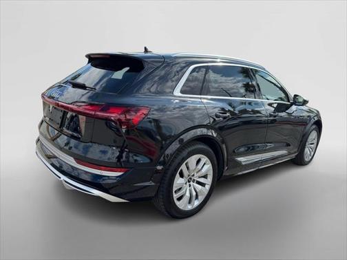 2022 Audi e-tron S Prestige