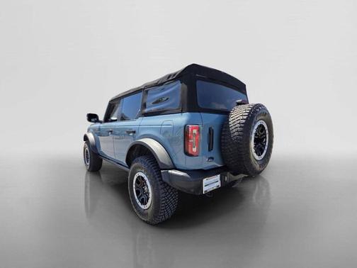 Blue 2021 Ford Bronco Base