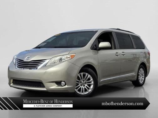 Tan 2017 Toyota Sienna XLE Premium