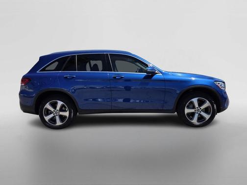 Starling Blue Metallic 2022 Mercedes-Benz GLC 300 Base