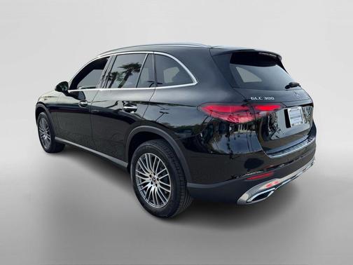 2026 Mercedes-Benz GLC 300 Base