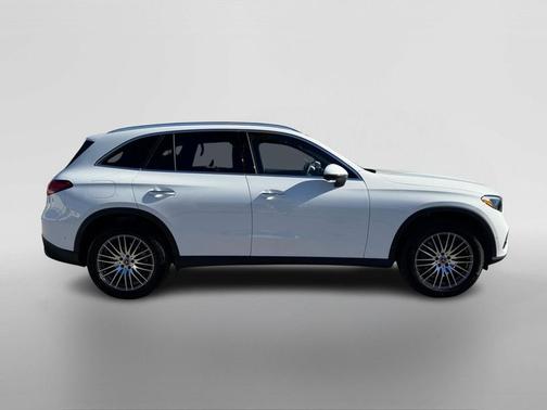 2025 Mercedes-Benz GLC 300 Base