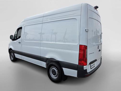 2025 Mercedes-Benz Sprinter 2500 Standard Roof