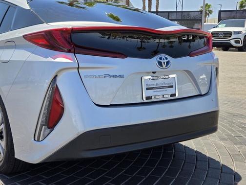 Classic Silver Metallic 2017 Toyota Prius Prime Plus