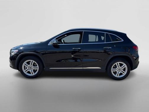 2022 Mercedes-Benz GLA 250 Base 4MATIC
