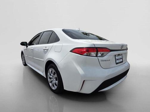 White 2021 Toyota Corolla LE