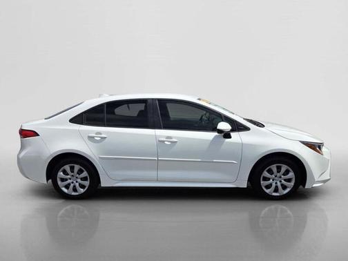 White 2021 Toyota Corolla LE