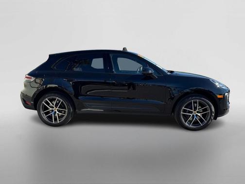 2025 Porsche Macan 