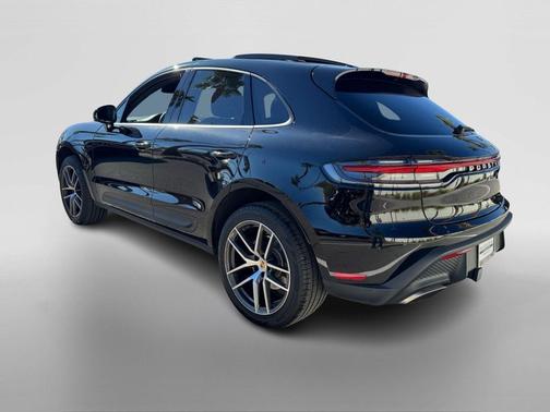 2025 Porsche Macan 
