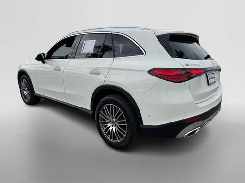 2025 Mercedes-Benz GLC 300 Base