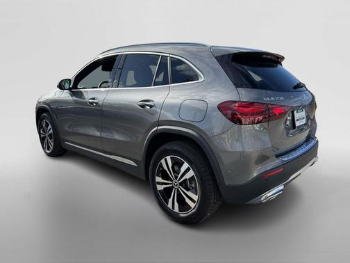 2025 Mercedes-Benz GLA 250 Base