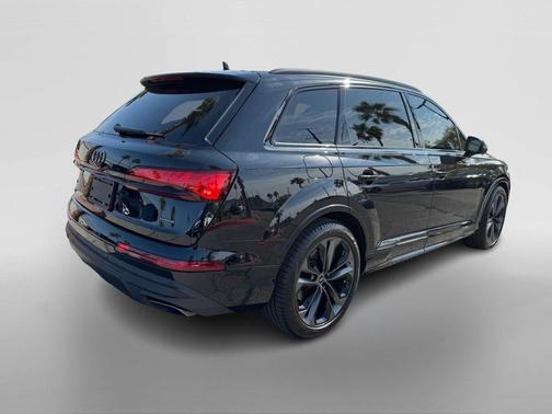 2025 Audi Q7 55 Premium Plus