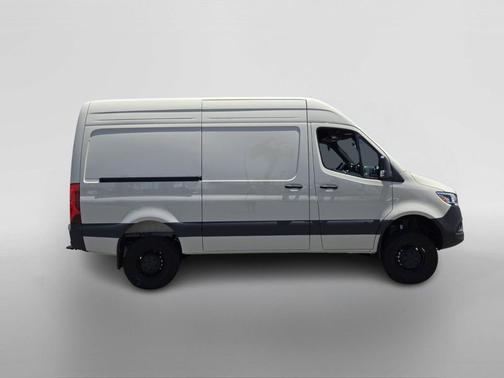2025 Mercedes-Benz Sprinter 2500 Standard Roof