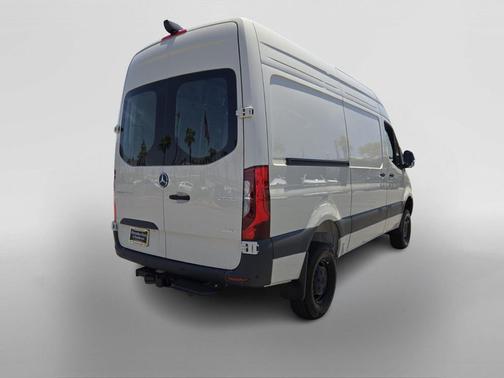 2025 Mercedes-Benz Sprinter 2500 Standard Roof