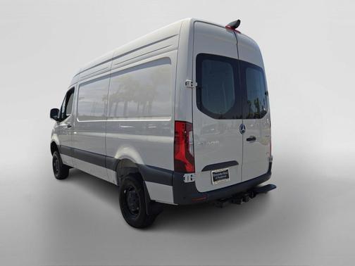 2025 Mercedes-Benz Sprinter 2500 Standard Roof