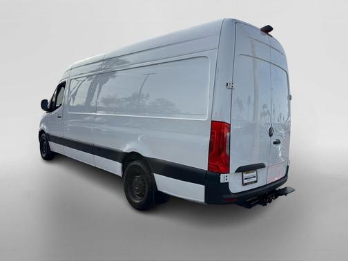 2022 Mercedes-Benz Sprinter 2500 
