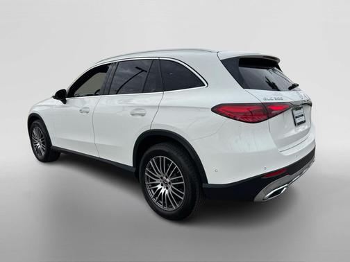 2025 Mercedes-Benz GLC 300 Base