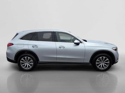Cirrus Silver Metallic 2026 Mercedes-Benz GLC 300 Base