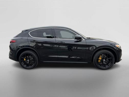 2019 Alfa Romeo Stelvio Ti Sport