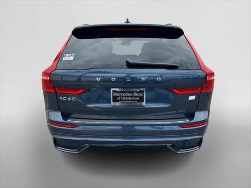 2022 Volvo XC60 Recharge Plug-In Hybrid T8 R-Design Extended Range