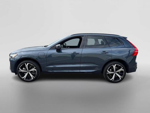 2022 Volvo XC60 Recharge Plug-In Hybrid T8 R-Design Extended Range