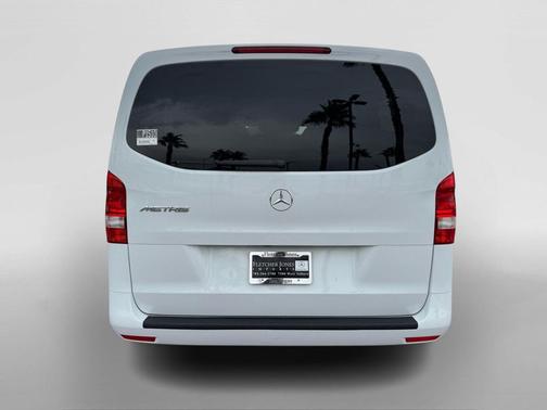 2018 Mercedes-Benz Metris Base