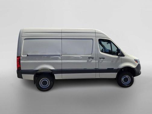 2025 Mercedes-Benz Sprinter 2500 Standard Roof