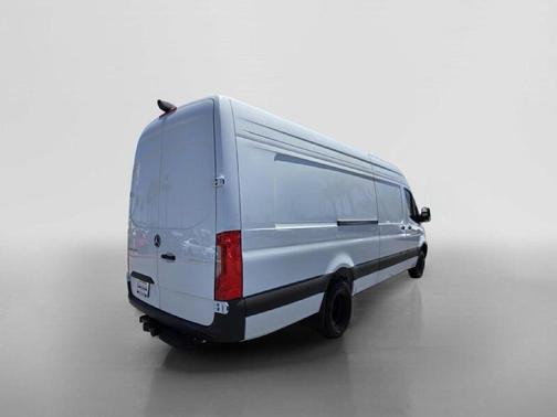 Arctic White 2026 Mercedes-Benz Sprinter 3500XD High Roof