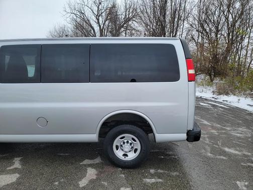 2015 Chevrolet Express 2500 LS